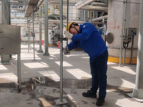 3.30，制氣車間氣化崗位曹哲主動發(fā)現(xiàn)處理儀表漏點隱患.jpg
