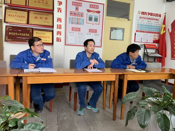 為確保此次大檢修停車計劃安全順利的完成，動力車間及早動手，精心組織，周密部署。按照公司大檢修指揮部的停車計劃，及時召開車間大檢修停車計劃工作會議.jpg