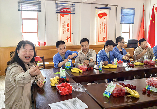 物料分會第二季度生日會照片  7月11日、物料車間會議室.jpg