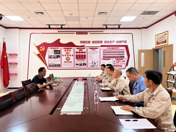 2025年7月31日，任總車間調(diào)研安全生產(chǎn)、黨建等工作.jpg