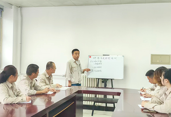 231758612705161524.jpg 渭化科信公司全員經(jīng)營(yíng)培訓(xùn)照片 (1).jpg